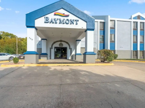 Baymont Inn & Suites Lawrence