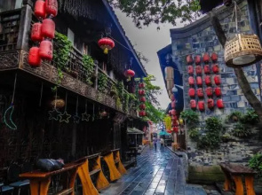 Hejiang Holiday Inn