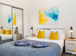 2 Bedroom Apartment by Central Serviced Apartments - Sandeman Street - FREE Street Parking