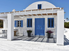 Spacious veranda, house for 3, in the village.