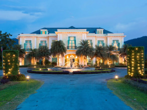 Chateau de Khaoyai Hotel & Resort