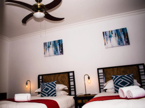 Orange Love Paradise Guest House