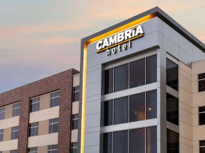 Cambria Hotel Omaha Downtown