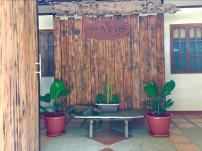 Pags Guest Hauz