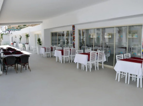 Отель Siesta Beach & Apart