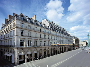 Lotti Paris