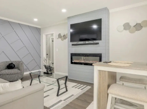 Updated Piedmont Heights Apt - 5 Mi to Dtwn Atl!