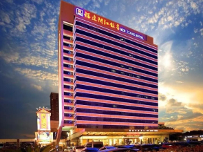 Min Jiang Hotel