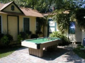 Magnolia House