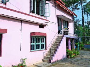 Giridarshini Homestay - Pool, Falls, Home Food & Estate