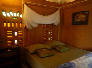 Amy's Earth House Hotel