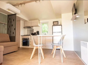 Mobile Home OuiReves 513 facing the Mediterranean