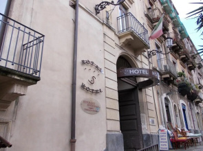 Royal Hotel