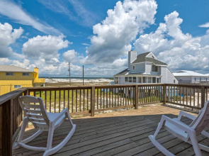 Sea La Vie 2 Bedroom Townhouse by RedAwning