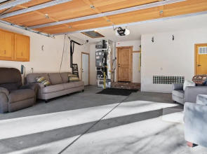 14 Mt Hood Lane 3 Bedroom Home by RedAwning