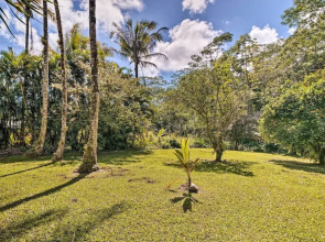 Sunny Pahoa Retreat: Snorkel, Hike & Shop!