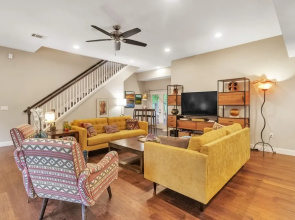 Hgtv Featured Property! - Pet Friendly, Beautiful, Comfy Home - Central Location! 4 Bedroom Residence by RedAwning