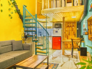 Central and Colorful Studio Flat in Alsancak