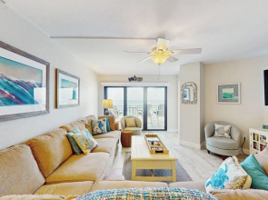 2 BR Home w/ Private Balcony & Pool Access