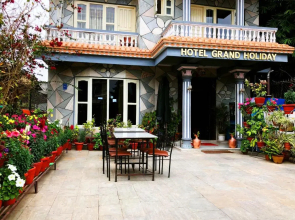 Hotel Grand Holiday