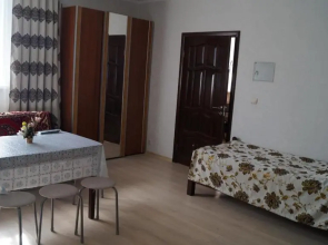 Guest House on Vostochnaya d 1D
