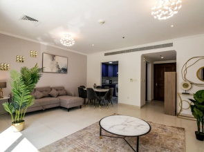 Yogi - Marina Marvel Luxurious 1BR Apt at Al Shera Tower