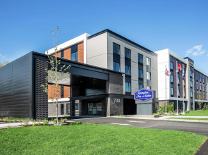 Hampton Inn & Suites Beauport