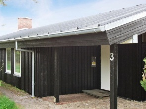 Spacious Holiday Home in Oksbol near Sea