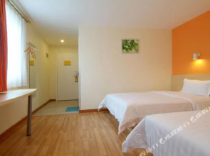 π Hotel  (Century Riverside, Wenying street, Neijiang)