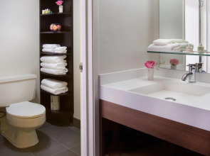 Hotel 116, A Coast Hotel Bellevue