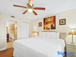 Pelican Beach 1208