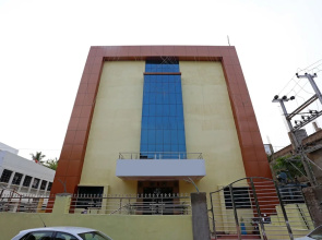 Capital O 9010 Hotel Railview