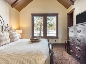 Big Pine by Avantstay Stunning Secluded Oregon Home w/ Hot Tub