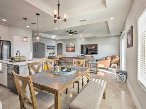 Stunning Laguna Vista Retreat w/ Pool & Grill