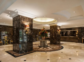 Batavia Hotel and Serviced Apartments