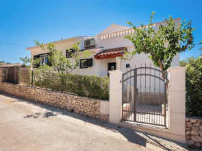 Impeccable 3-bed House in Supetar