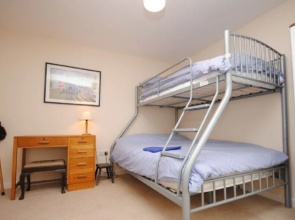 Beacon Square, Emsworth 414122