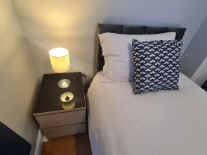 Waterworks En Suite Rooms with Private Living Room
