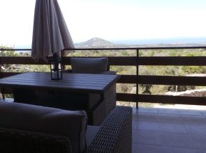 Adorable Apartment With Covered Terrace & Sea View