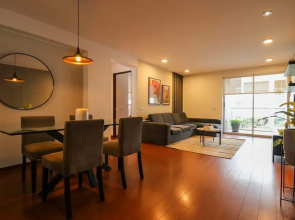 w Elegant 2BR w Fantastic View in Miraflores