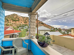 'St Patrick' Apartment in the Heart of Bisbee