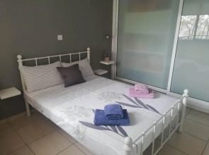Cozy 1 bedroom apartment close to the beach