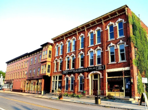 Hart House Hotel
