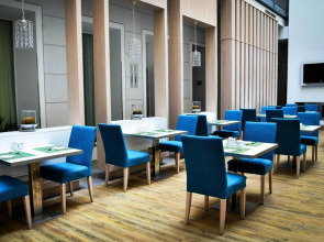 Atrium Fashion Hotel