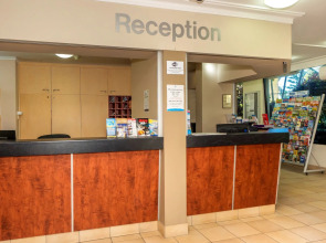 Aristocrat Apartments