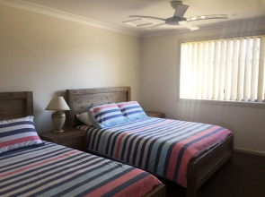 Shoal Bay Road, 33A 'Shoal Bay Views'