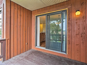 Vernon Condo w/ Deck, Near Appalachian Trail!