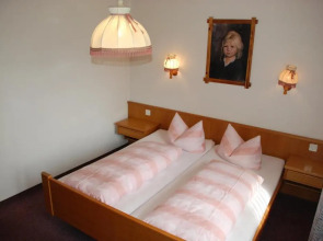 Appartment and Taxi Tirana