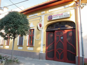 Hunyadi Panzió-Apartman