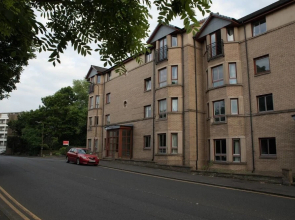 Beautiful and Spacious 2 Bedroom Apartment